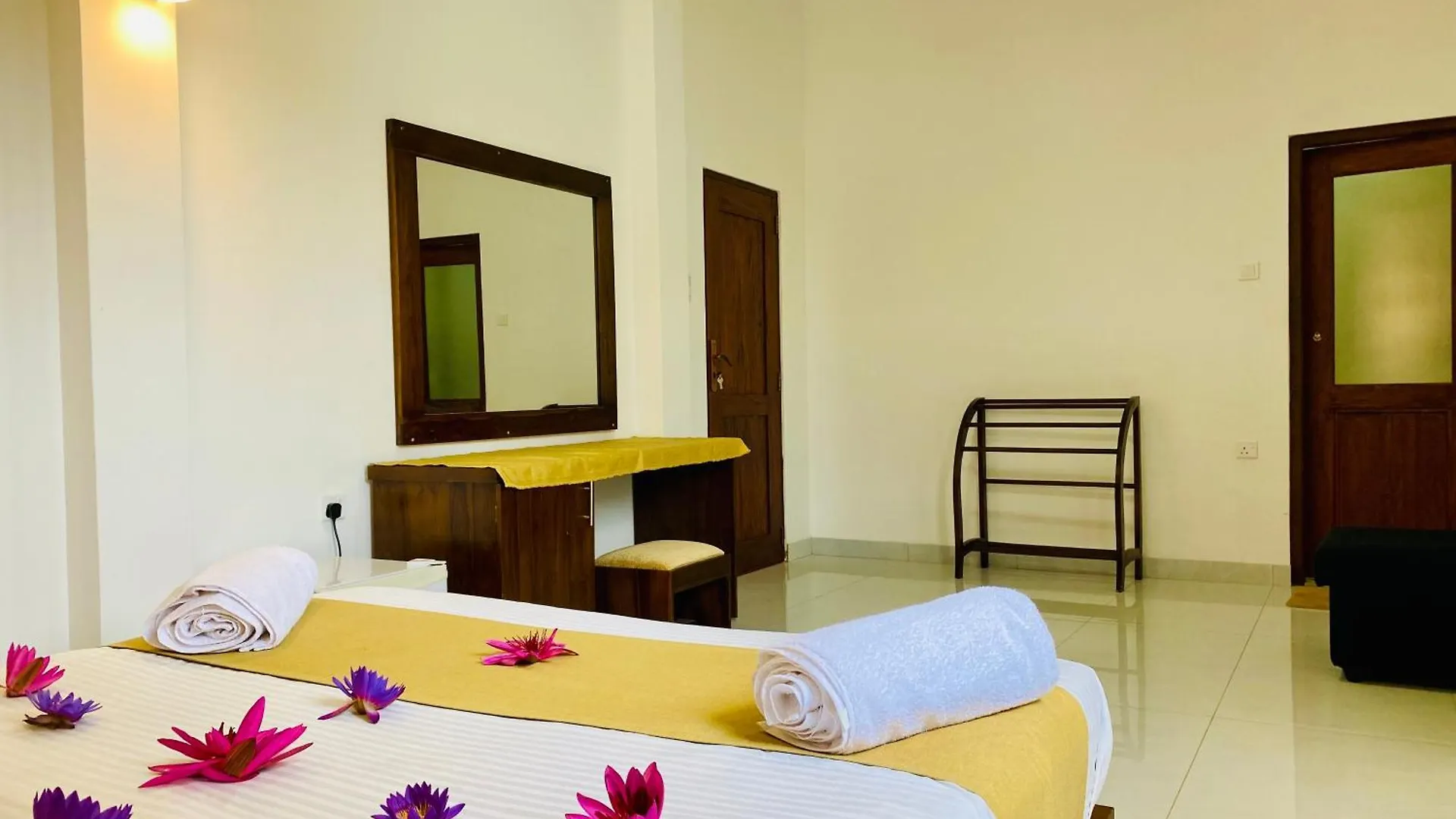 Hotel Heaven Breeze By 25 Kandy 0*,  Sri Lanka